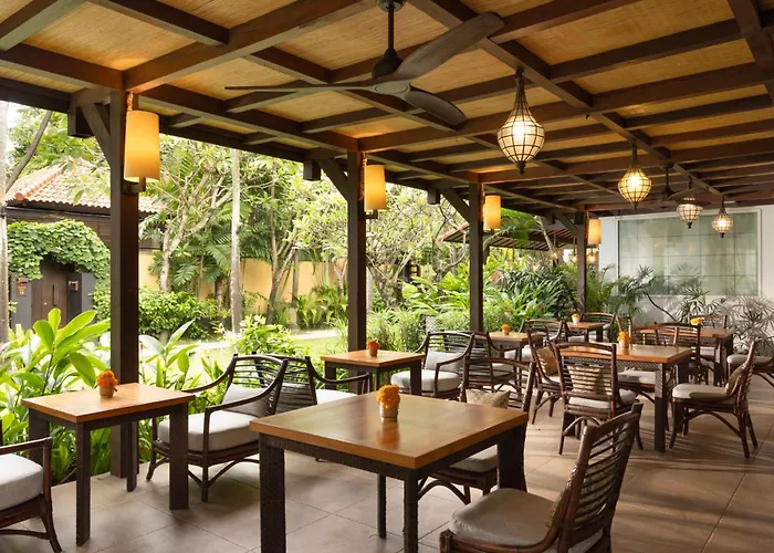 Alaya Dedaun Kuta Villa *