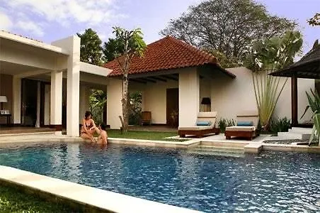 Alaya Dedaun Kuta *